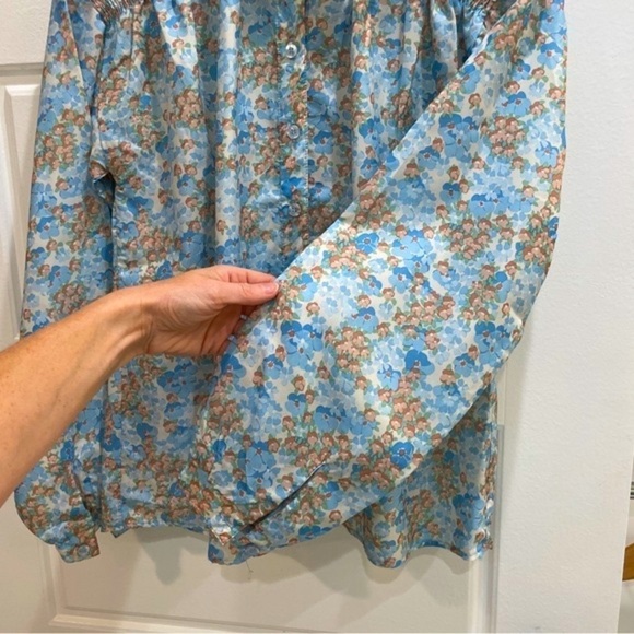 Vintage Smocked Shoulder Puff Sleeve Blue Floral Top - Picture 5 of 9